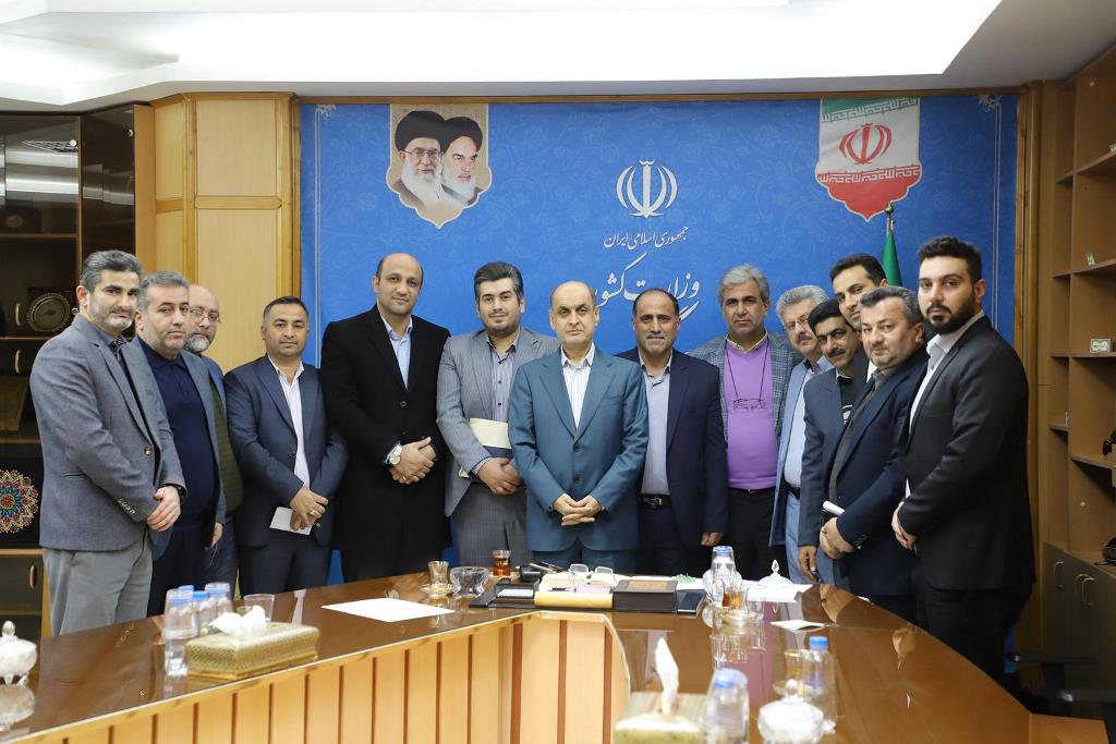 کاهش جمعیت اقوام گیلانی و مشکلات زیست محیطی، تهدید هویتی جدی برای استان است