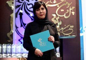 «سهیلا پورمحمدی» فیلمساز گیلانی برنده دیپلم افتخار اقتباس ادبی بهترین فیلم کوتاه فجر ۴۳ برای «کوتی» شد
