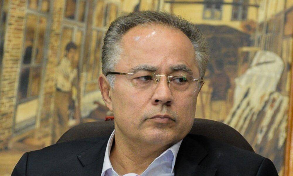 رئیس‌جمهور، معاون امور مجلس خود را برکنار کرد