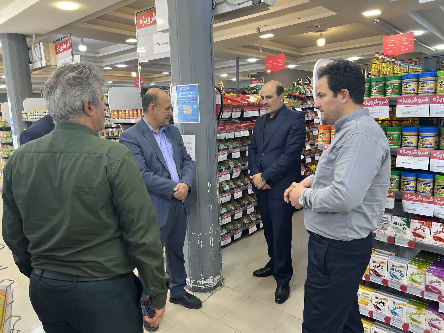 فرماندار لاهیجان تاکید کرد:  مشکلی از لحاظ تامین مایحتاج شهروندان وجود ندارد 