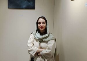 آغاز به کار نمایشگاه تجسمی چند روایت از یک من با آثاری از سمیرا علی نیا در لاهیجان 