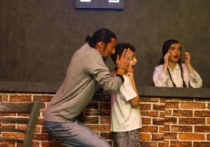 گزارش تصویری اجرای نمایش “صورت حساب لطفا” به کارگردانی «شیفته میرزاده» در تماشاخانه نارون رشت 