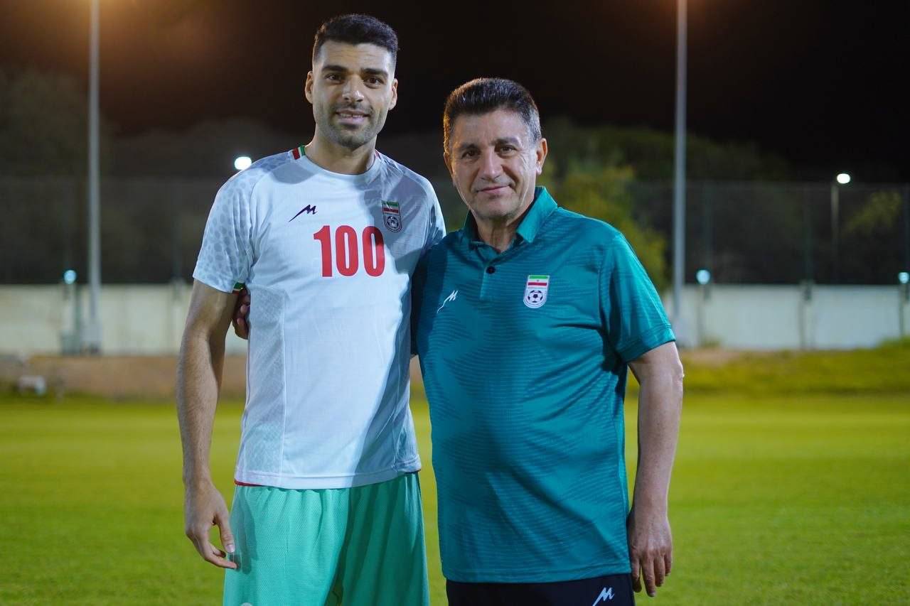 پیراهن «یکصد» تیم ملی بر تن طارمی