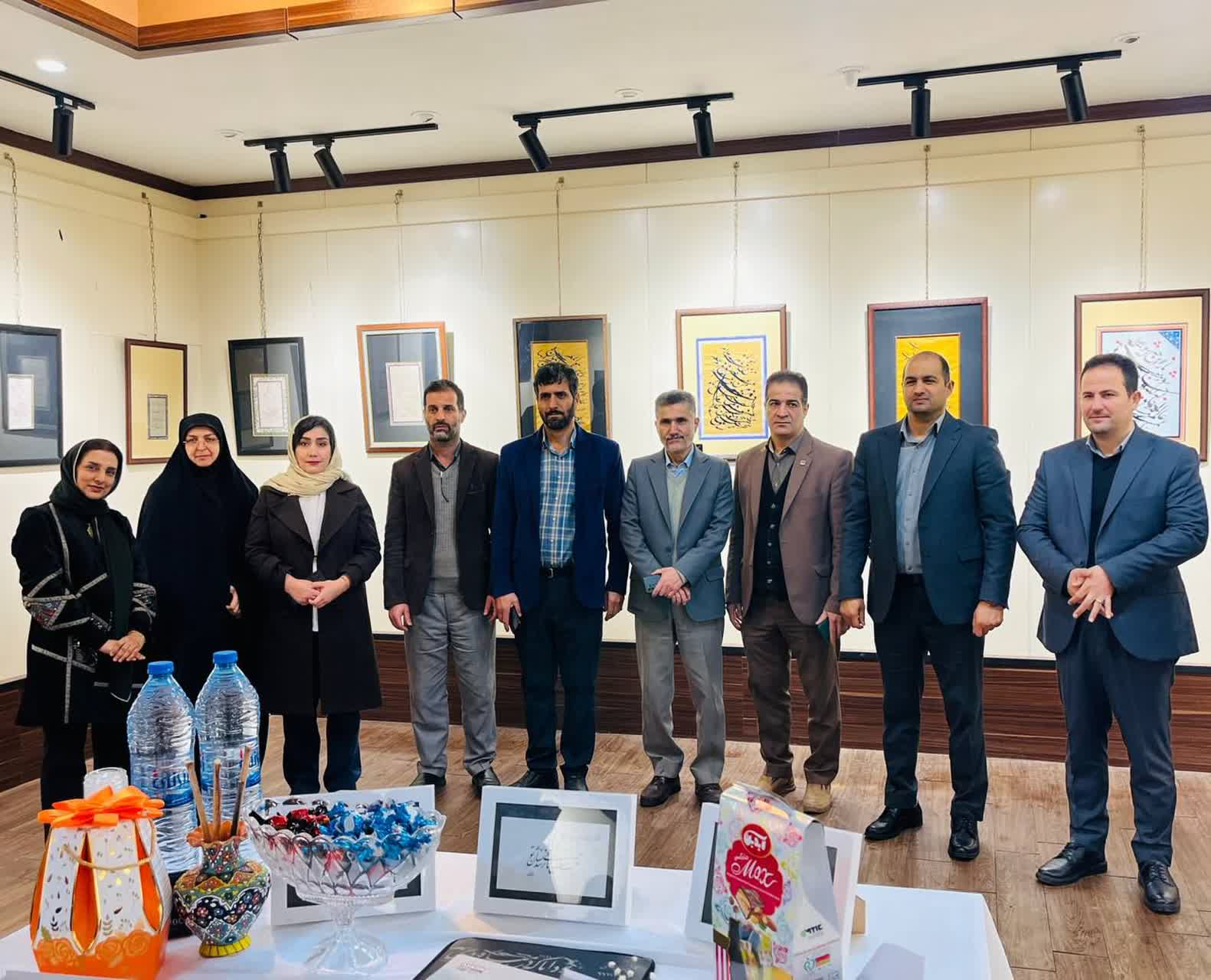 آغاز به کار نمایشگاه خوشنویسی و نقاشیخط «سطرهای نور» در لاهیجان