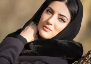 هلیا امامی بازیگر تلویزیون و سینما: معلمان نباید بگذراند شهادت دانش آموزان میناب امری عادی و توجیه‌پذیر تلقی شود