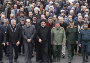 با حضور فرماندار لاهیجان؛  پیکر مطهر شهید رضا رزاق تشییع شد 