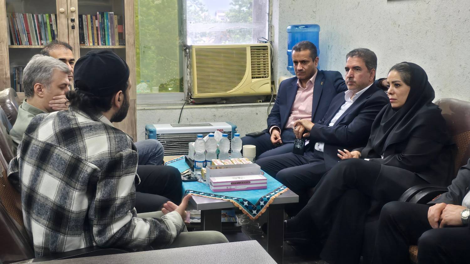 تأکید بر تقویت زیرساخت‌های آموزشی و توسعه تولید در بازدید مدیران انجمن سینمای جوانان از دفتر لاهیجان