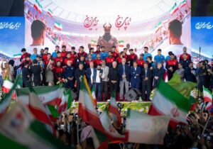 تیم ملی در میدان انقلاب جهانی شد