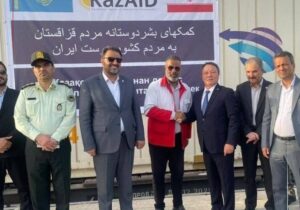 قزاقستان ۳۰ واگن کمک بشردوستانه به ایران ارسال کرد