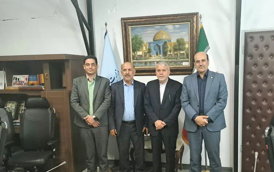 پیگیری مطالبات گردشگری و میراثی لاهیجان در دیدار با وزیر میراث فرهنگی
