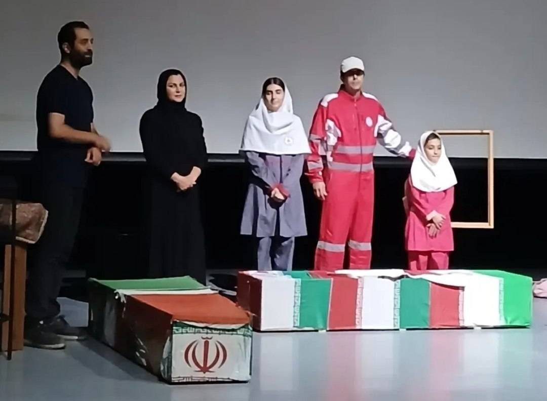 اجرای نمایش «پنج روایت از میناب» در تالار مرکزی رشت