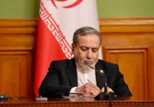 عراقچی: تا تهدیدها علیه ایران ادامه داشته باشد، مذاکرات برای توافق نهایی آغاز نمی‌ شود