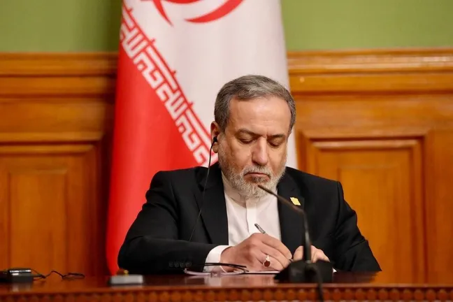عراقچی: تا تهدیدها علیه ایران ادامه داشته باشد، مذاکرات برای توافق نهایی آغاز نمی‌ شود
