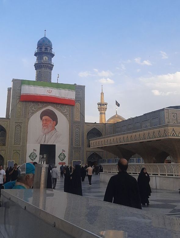 همه مسیرهای منتهی به حرم رضوی برای مراسم تشییع آماده است